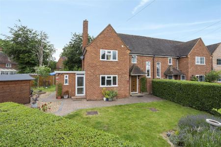 3 bedroom semi-detached house to rent - Photo 4