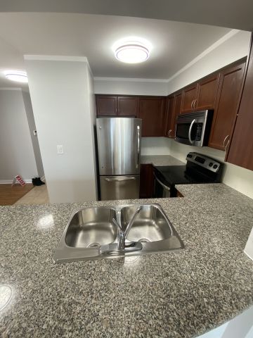 For Lease - 4850 Glen Erin Drive Unit# 1102, Mississauga, Ontario - Photo 4
