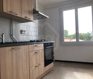 A LOUER Appartement T4 Résidence NOGENT à Orange avec cave et parking, - Photo 5