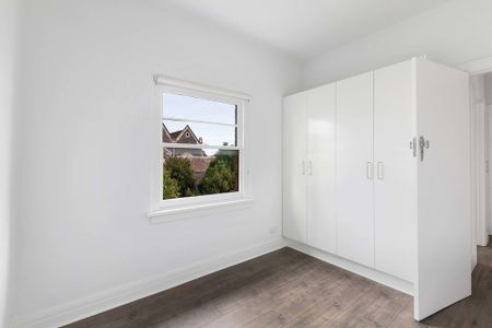 Thinking of selling? Contact our agent - Photo 3