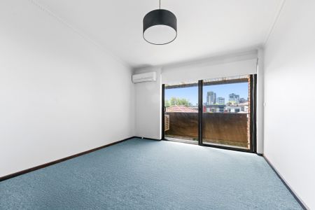 3 Howard Street, South Yarra VIC 3141 - Townhouse For Rent | Domain - Photo 5