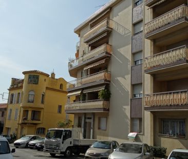 Location Appartement 2 pièces 42m² LE CANNET 06110 - Photo 5