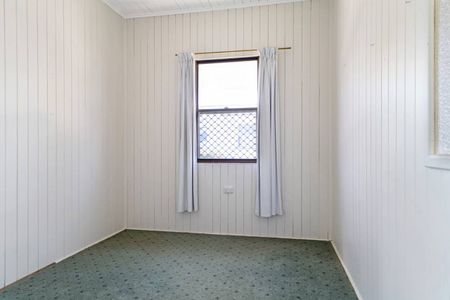 Gorgeous Newtown Cottage - Photo 2