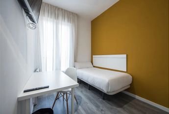 Calle de las Hileras, Madrid, Community of Madrid 28013