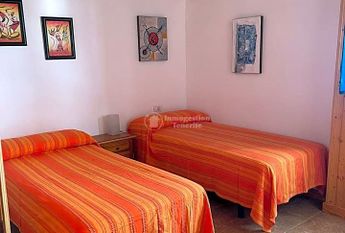 ** To rent 1 bedroom beach front house in Las Galletas