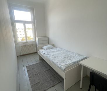 Pronájem plně zařízeného pokoje 10 m2 Praha 6 ve sdíleném bytě Stře... - Photo 2