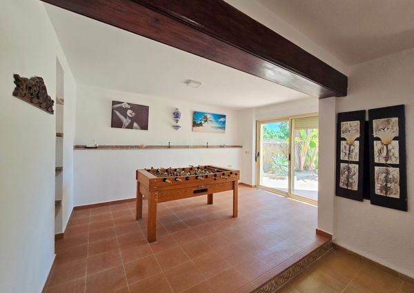 WIDE ESTATE FOR RENT IN TEULADA FOR LONG TERM