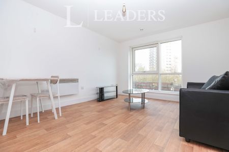 1 bedroom apartment to rent The Roundhouse, Gunwharf Quays, Portsmouth, PO1 - Photo 2