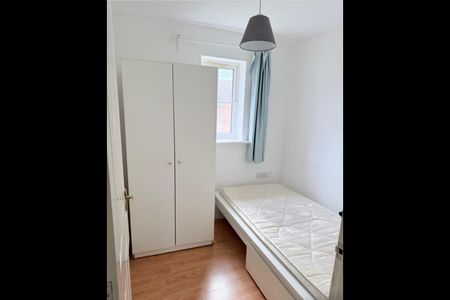 3 Bed End Terrace, Furlong Road, CV1 - Photo 5