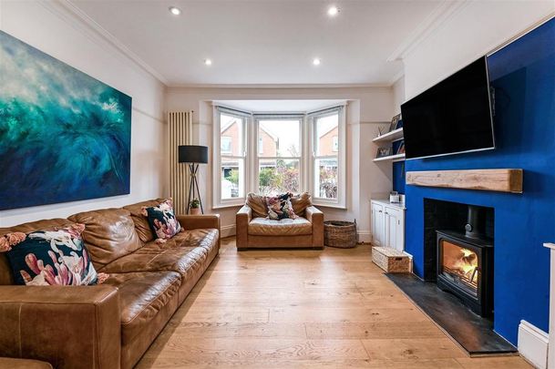 4 bedroom semi-detached house to rent - Photo 1