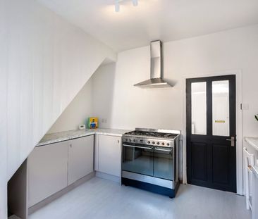 2 bedroom terraced house to rent - Photo 3