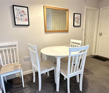 3 bedroom apartment to rent - Photo 5