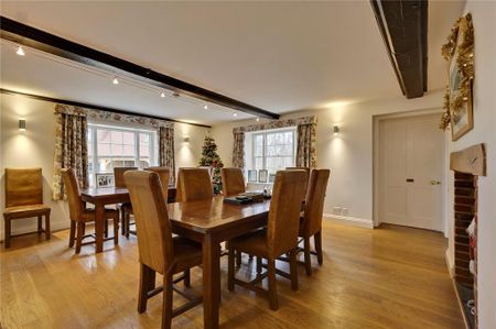 6 bedroom detached house to rent - Photo 5