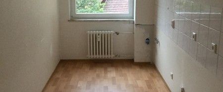 Geräumige 3-Zimmer-Wohnung mit Balkon in grüner Lage (WBS) - Photo 1