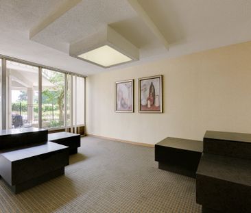 Spacious 2 Bedroom in Central Brampton - Photo 1