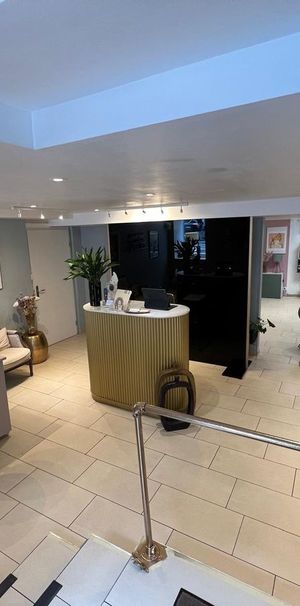 DEIN NEUER ARBEITSPLATZ ALS EIGENSTÄNDIGE/R COIFFEUR - Foto 1