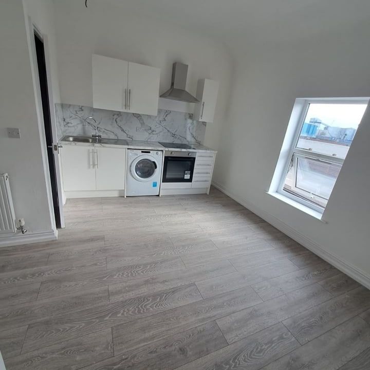 Studio Flat, Rimrose Road, L20 - Photo 2