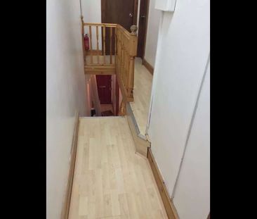 Room in a Shared House, Victoria Park, M14 - Photo 3