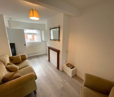 100 Low Road, Lisburn, BT27 4TN - Photo 1