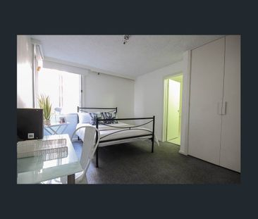 Fully Furnished 1 BDR Apartment in the heart of Melbourne CBD - Photo 6