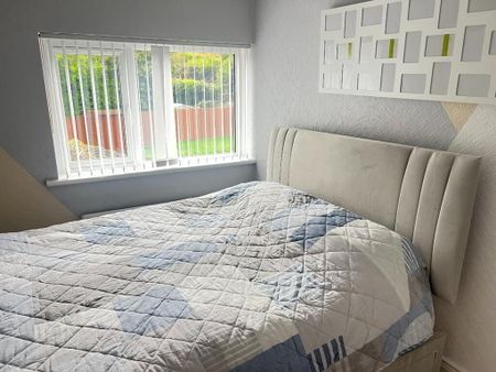 19 Cloughreagh Park, Bessbrook, Newry, BT35 7EH - Photo 4