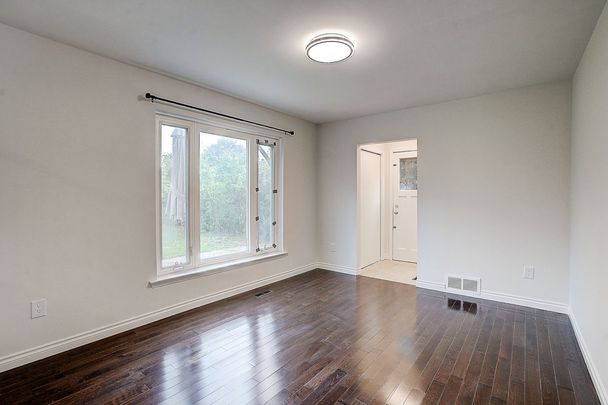 For Lease - 141 Chartland Boulevard, Toronto, Ontario - Photo 1