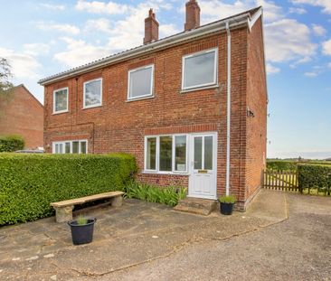 3-Bedroom Semi-Detached Cottage - Photo 3