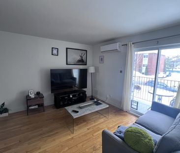 4 1/2 Avec 2 Balcons - Photo 3