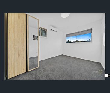 1/307-309 Old Logan Rd, Camira, Qld 4300 - Photo 3