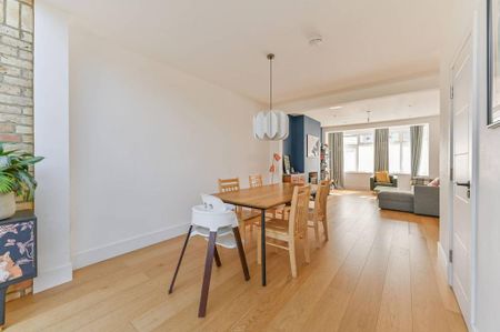 5 bedroom terraced house to rent - Photo 4