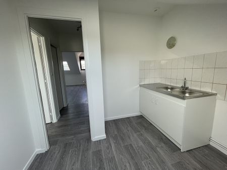 Location Appartement 2 pièces 38m² ST AVOLD 57500 - Photo 2