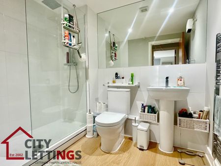 2 Bedroom Apartment - Photo 2