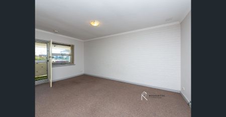 Summer Loving - Photo 2