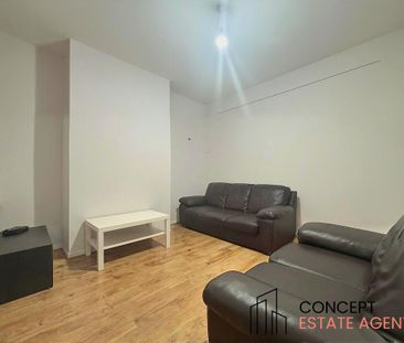 4 bedroom terraced house to rent - Photo 1