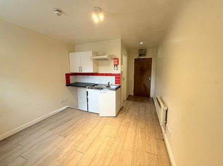 Studio to rent - Photo 5