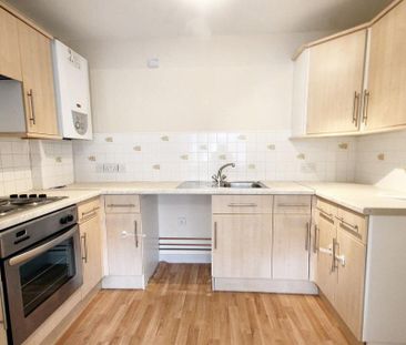 2 bedroom flat to rent - Photo 3