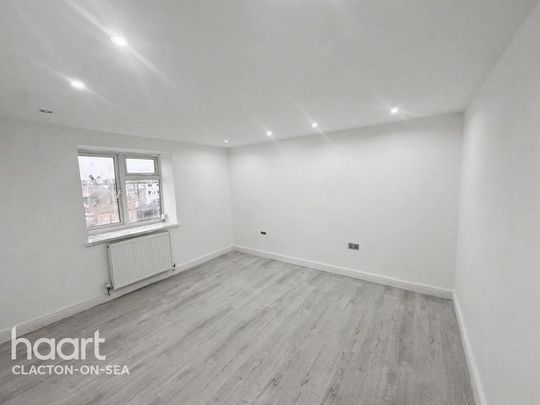 3 bedroom apartment to rent - Photo 1