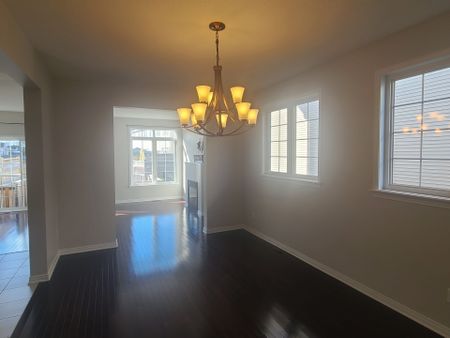 For Lease - 621 Pepperville Crescent, Kanata, Ontario - Photo 2
