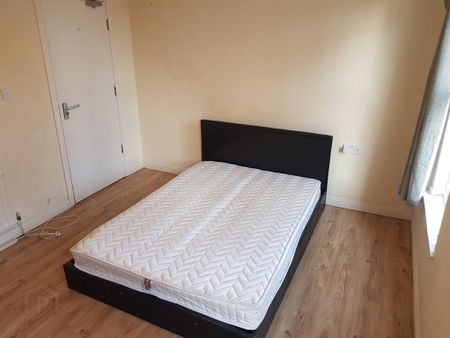 ( Available September 2026 ), 18 Rugby Avenue, Holylands, Belfast, BT7 1RG - Photo 2