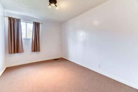 D - 226 20 Avenue Northeast, Calgary - Photo 4