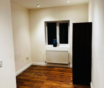 1 bedroom in a house share to rent - Photo 6
