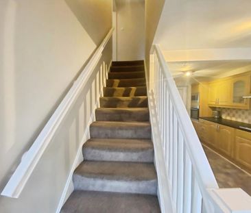 3 bedroom semi-detached house to rent - Photo 6