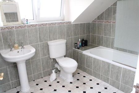 229 Park Avenue, Belfast, BT4 1LN - Photo 2
