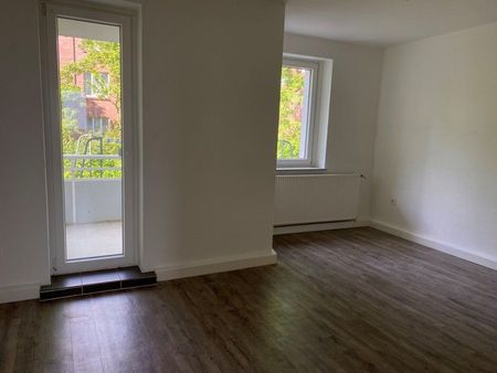 Schöne 2-Zimmer-Wohnung mit Balkon - Foto 3