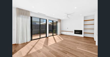 Luxury Living In Old Ocean Grove - Photo 2