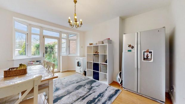 3 bedroom terraced house to rent - Photo 1