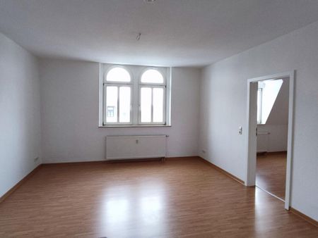 2-Zimmer-Dachgeschoss-Wohnung mit Einbauküche! - Photo 4