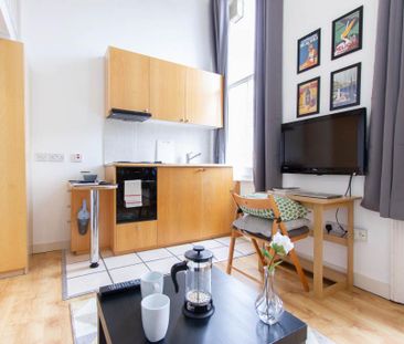 Flat 10 Penywern Road, Earls Court SW5 9SX - Photo 6