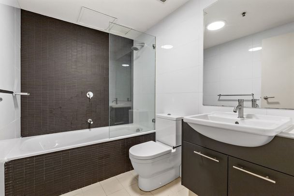 Modern Apartment with Style, Light & Location - Photo 1