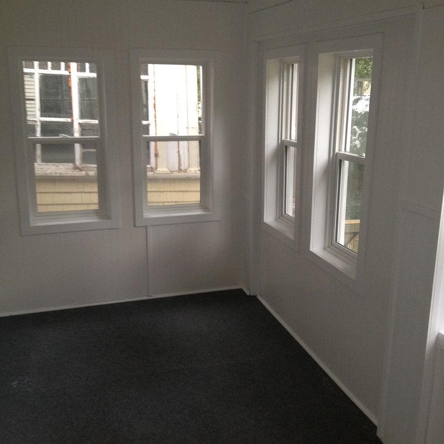 Newly renovated 1 bedroom with fenced yard in the heart of the Cathedral Area - Photo 1